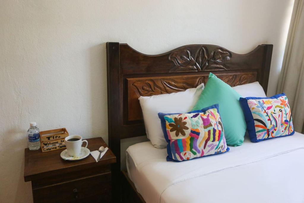 Ikaro Suites Colonial Канкун Екстериор снимка