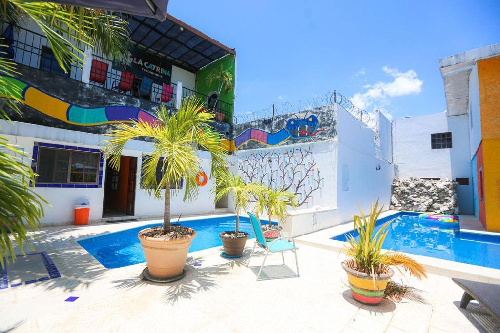 Ikaro Suites Colonial Канкун Екстериор снимка