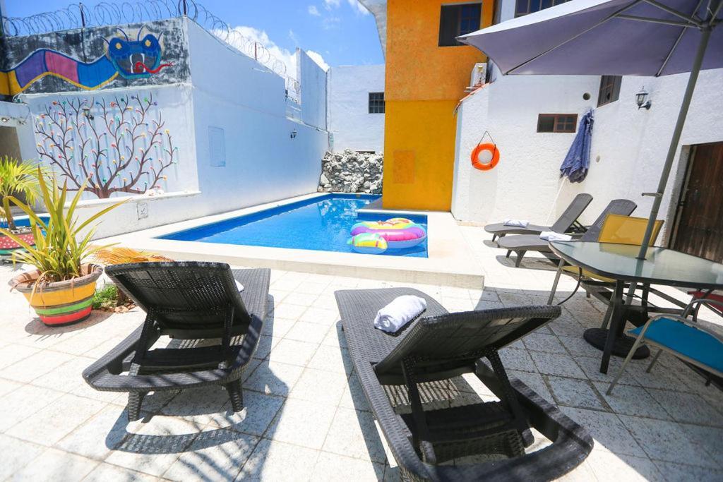 Ikaro Suites Colonial Канкун Екстериор снимка